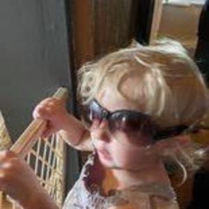 Meet your Posher, Rayella